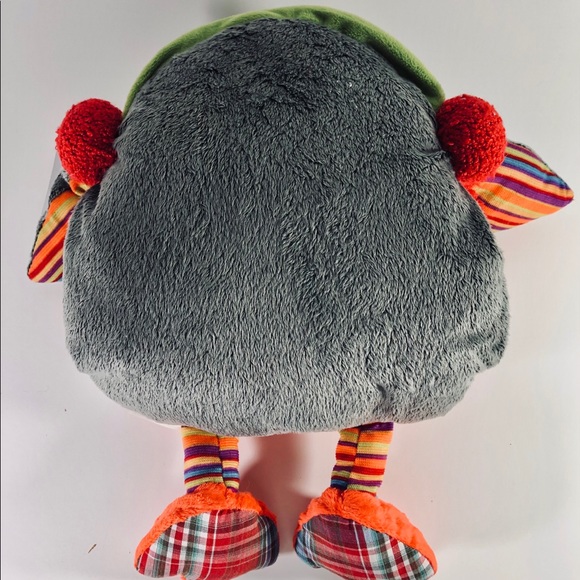 Pier1 NWT’s Penguin Cuddly Handwarmer - Picture 5 of 8